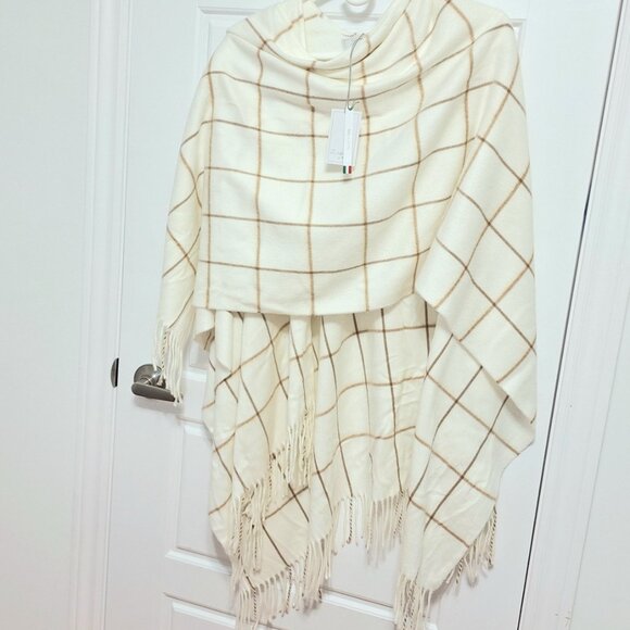 Made in Italy Fringed Scarf wrap New with Tag - Picture 1 of 15